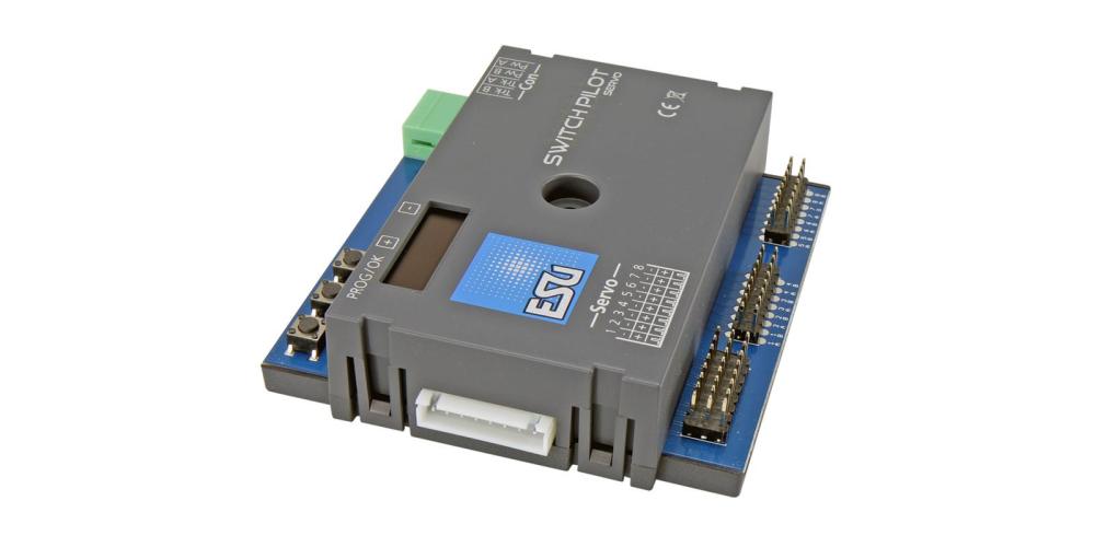 ESU 51832: SwitchPilot 3 Servo, 8-fach Servodecoder, DCC/MM, OLED, mit RC-Feedback, updatefähig, RETAIL verpackt