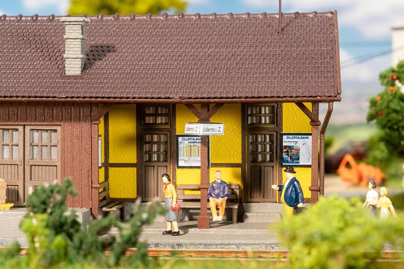Faller 110137: Bahnhof Uderns, H0